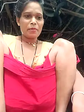 Snapshot of cute_diya_12 chatting on November 5, 2:14 am cute diya 12 online show from November 5, 2:14 am