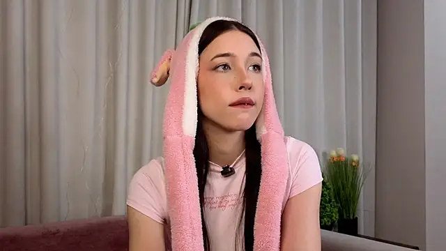 EviaRabasca online show from February 13, 11:10 am