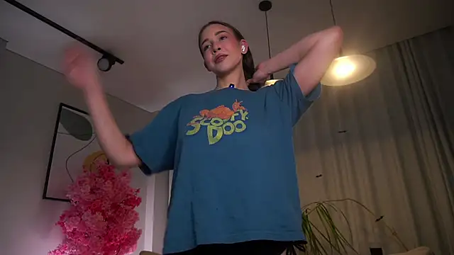 Snapshot of EviaRabasca chatting on November 6, 11:25 am EviaRabasca online show from November 6, 11:25 am