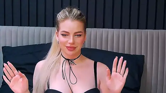 MilanaCeleste online show from November 12, 10:35 pm