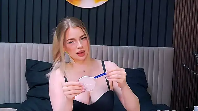 MilanaCeleste online show from February 16, 10:07 pm