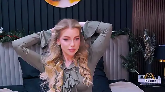 MilanaCeleste online show from December 22, 9:48 pm