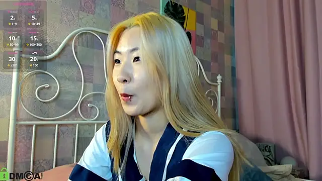 Snapshot of Aisi_18 chatting on September 18, 5:32 am Aisi 18 online show from September 18, 5:32 am