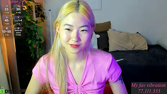 Snapshot of Aisi_18 chatting on September 23, 6:53 am Aisi 18 online show from September 23, 6:53 am