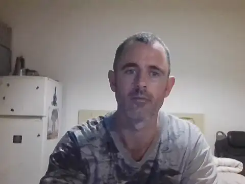 Snapshot of whatYwantMorrre chatting on October 13, 4:19 pm whatYwantMorrre online show from October 13, 4:19 pm