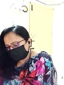 Snapshot of Ananya_flower chatting on October 6, 8:37 am Ananya flower online show from October 6, 8:37 am