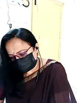 Snapshot of Ananya_flower chatting on November 28, 4:45 am Ananya flower online show from November 28, 4:45 am