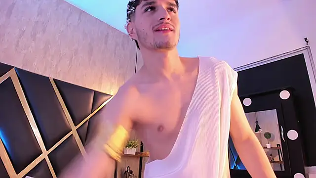 LiamMuller online show from October 28, 11:53 am