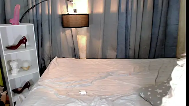 Alison mooreX online show from December 5, 2:59 pm