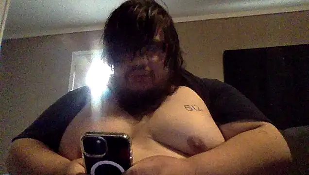 Snapshot of chubbyboy1997 chatting on December 22, 6:08 pm chubbyboy1997 online show from December 22, 6:08 pm