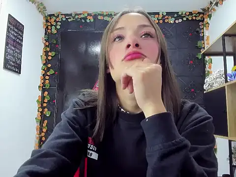 Tammy Thompson  online show from March 25, 2:16 pm