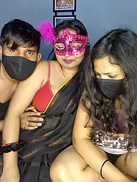 Hot modal online show from February 6, 6:48 pm