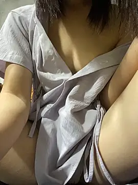 Snapshot of Leyleisanmay chatting on September 10, 3:44 pm Leyleisanmay online show from September 10, 3:44 pm