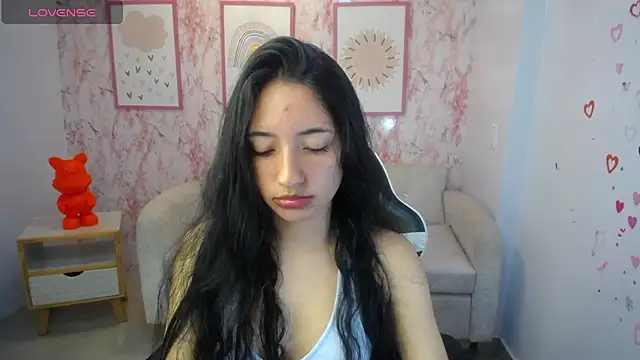 Snapshot of Kylie_ch1 chatting on October 18, 3:52 am Kylie ch1 online show from October 18, 3:52 am