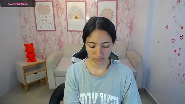 Snapshot of Kylie_ch1 chatting on October 23, 3:43 pm Kylie ch1 online show from October 23, 3:43 pm
