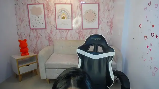 Snapshot of Kylie_ch1 chatting on October 25, 3:38 am Kylie ch1 online show from October 25, 3:38 am