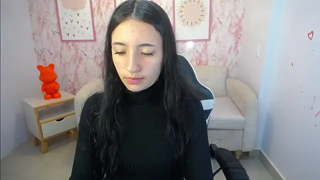 Snapshot of Kylie_ch1 chatting on October 27, 11:00 am Kylie ch1 online show from October 27, 11:00 am