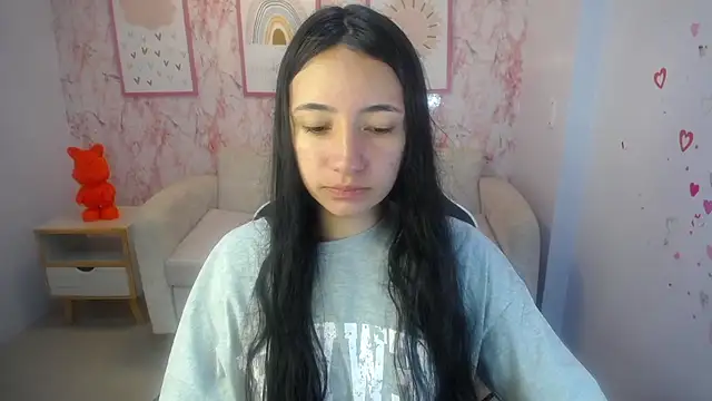 Snapshot of Kylie_ch1 chatting on September 23, 10:44 am Kylie ch1 online show from September 23, 10:44 am