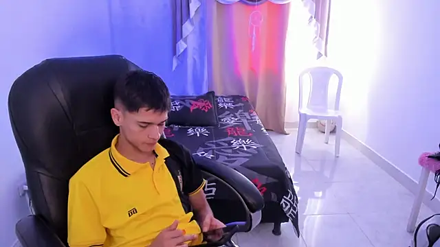 Aron Boyy online show from November 22, 7:57 pm