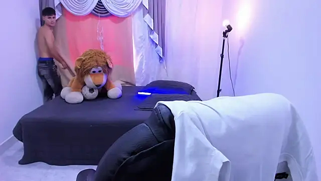 Aron Boyy online show from March 25, 7:57 pm