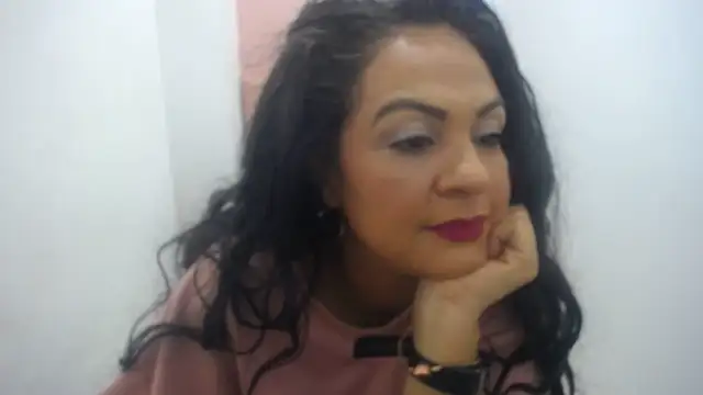 FunnyMatureXxX online show from December 14, 6:24 pm