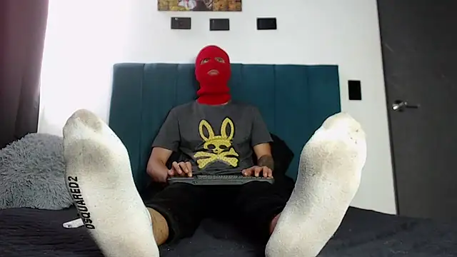 Snapshot of Warmteam777 chatting on September 30, 4:35 pm Warmteam777 online show from September 30, 4:35 pm