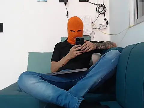 Snapshot of Warmteam777 chatting on September 28, 3:08 pm Warmteam777 online show from September 28, 3:08 pm