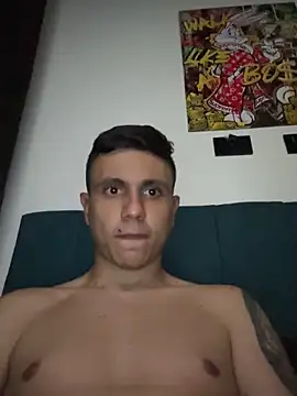 Snapshot of Warmteam777 chatting on October 18, 7:10 am Warmteam777 online show from October 18, 7:10 am