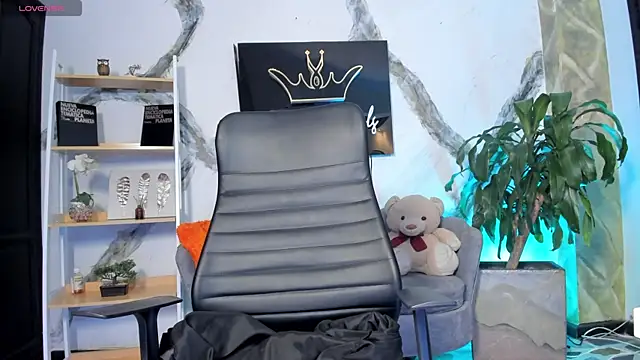 AnaRuiz1  online show from December 19, 2:59 am