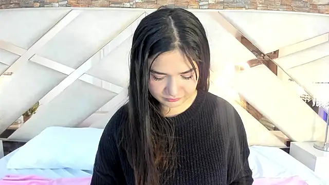 Snapshot of Valery_Brand chatting on October 4, 12:28 pm Valery Brand online show from October 4, 12:28 pm