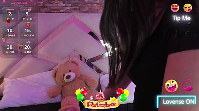 Snapshot of Valery_Brand chatting on October 28, 11:09 am Valery Brand online show from October 28, 11:09 am