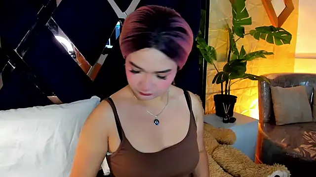 Snapshot of Valery_Brand chatting on July 3, 11:50 am Valery Brand online show from July 3, 11:50 am