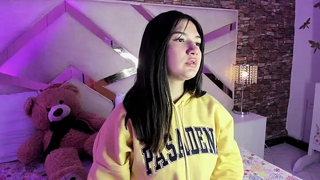 Snapshot of Valery_Brand chatting on November 6, 1:26 pm Valery Brand online show from November 6, 1:26 pm