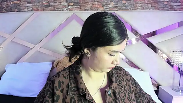 Snapshot of Valery_Brand chatting on October 15, 12:24 pm Valery Brand online show from October 15, 12:24 pm