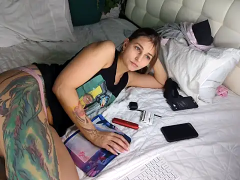 Kimberly Wolker online show from September 21, 4:01 pm