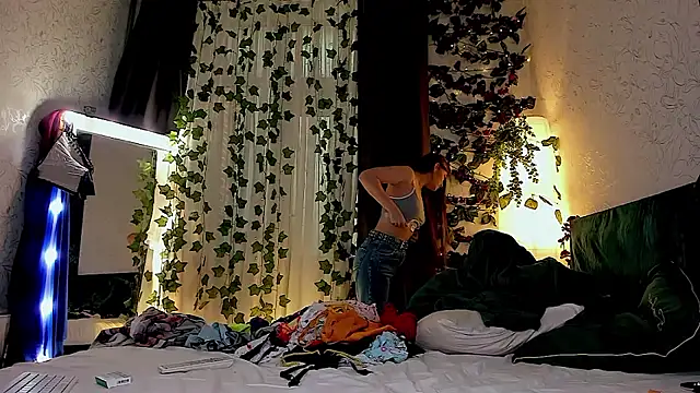 Kimberly Wolker online show from November 23, 4:28 pm