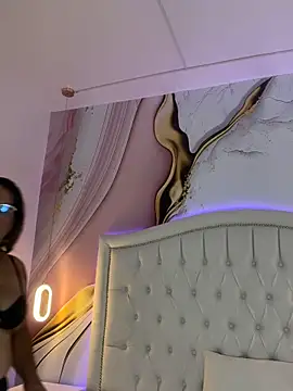 Lucy Milf 474 online show from April 10, 12:01 pm