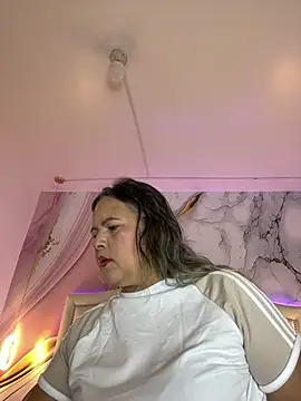 Lucy Milf 474 online show from May 16, 12:15 pm