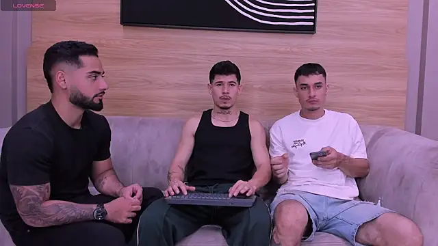mike friends online show from May 25, 1:05 am