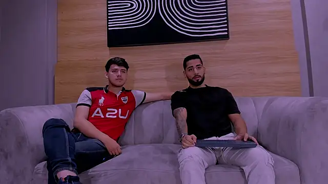 mike friends online show from December 1, 2:07 pm