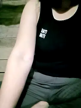 Surrilove online show from December 4, 4:17 pm