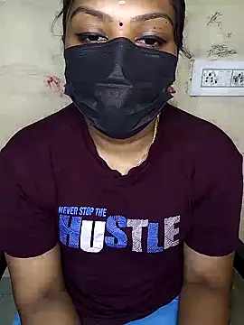 Snapshot of Tamil_Attitude_queen chatting on October 3, 7:48 pm Tamil Attitude queen online show from October 3, 7:48 pm