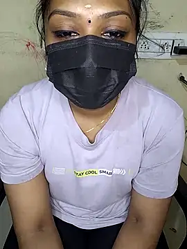 Snapshot of Tamil_Attitude_queen chatting on September 28, 7:32 pm Tamil Attitude queen online show from September 28, 7:32 pm