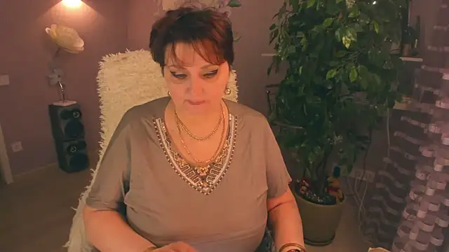 Snapshot of rebekkacharm chatting on March 22, 9:42 pm rebekkacharm online show from March 22, 9:42 pm