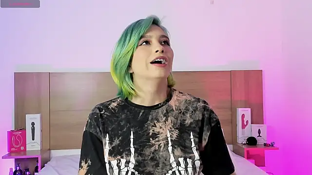 Akatsumi  online show from December 22, 9:48 pm