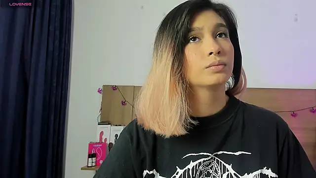 Akatsumi  online show from October 29, 9:36 pm