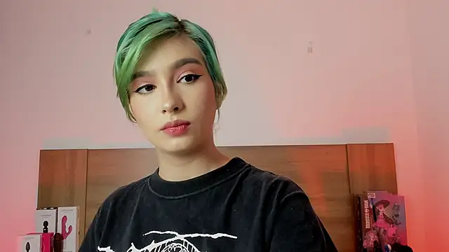 Akatsumi  online show from January 16, 9:30 pm