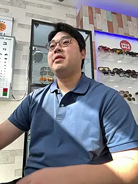 Snapshot of gayfucuxuc chatting on September 26, 1:56 am gayfucuxuc online show from September 26, 1:56 am