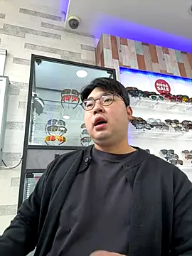 Snapshot of gayfucuxuc chatting on November 29, 2:34 am gayfucuxuc online show from November 29, 2:34 am