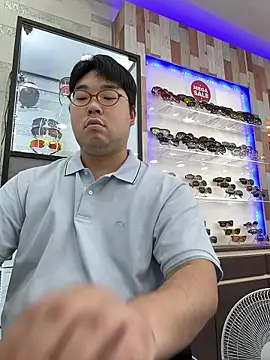 Snapshot of gayfucuxuc chatting on September 24, 4:41 am gayfucuxuc online show from September 24, 4:41 am